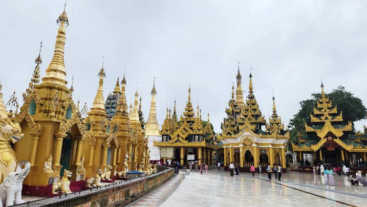 người myanmar theo đạo tôn giáo gì